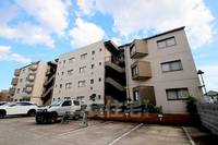 大阪府吹田市千里丘西の賃貸マンションの外観