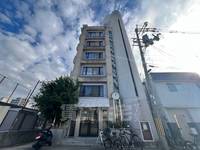 ロイヤルエステート木川東202の外観