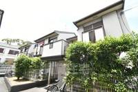 プティセゾン草部201の外観