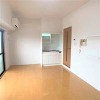 Sun State上飯田701の居間