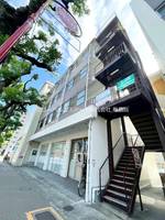 鴨下マンションの外観