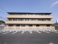 リアン ド ファミーユ 穴生の外観