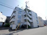 グリーンホームズの外観