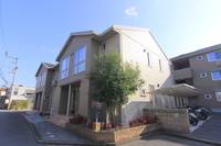 ロイヤル・メゾン A棟102の外観