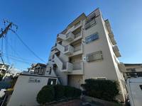 メゾン霞ヶ丘の外観