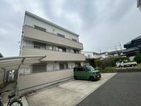 ウエスト魚住の外観