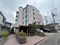 プラスワン芦屋の外観