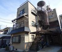 京都府京都市右京区嵯峨苅分町の賃貸マンションの外観