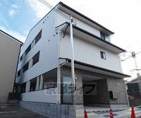 セレニティ伏見桃山101の外観