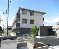 京都府京田辺市興戸東垣内の賃貸アパートの外観