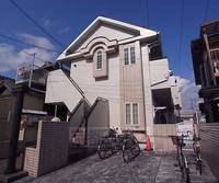 京都府長岡京市長岡1丁目の賃貸アパートの外観