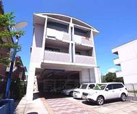 京都府長岡京市久貝1丁目の賃貸マンションの外観