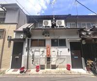 南舟岡テラスハウス東の外観