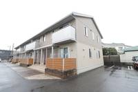 富山県高岡市中川栄町(アパート)の賃貸物件の外観