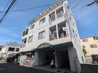 ニュー三番町ハイツ302の外観