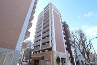 プレサンスSAKAE白川公園の外観