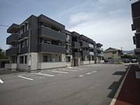 プレジデント持田 A棟の外観