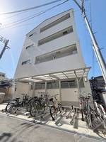 ファンライフ小阪の外観