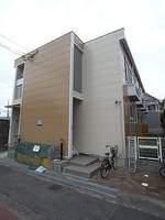 レオパレス臨港線の外観