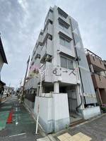 新森サンマンションの外観