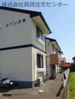 セゾン津秦の外観