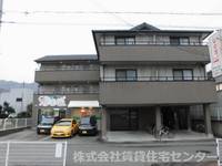 マンションニューハマⅢ B棟の外観