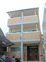 「クローバーコート」105の外観