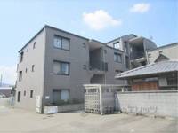 アズール中川の外観