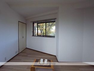 修栄マンションの画像