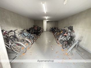 ロージェ泉中央の画像