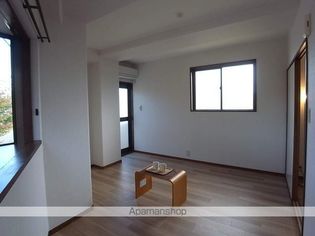 修栄マンションの画像