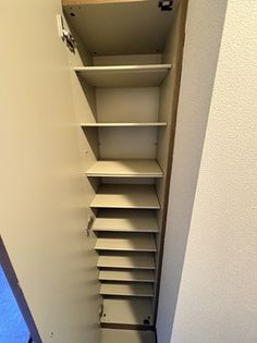 ラ・コンテ栄通の画像