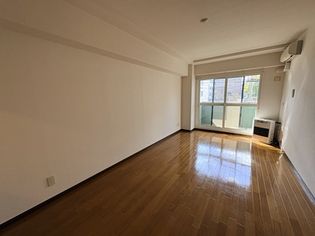 ラ・コンテ栄通の画像