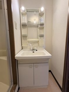 ラ・コンテ栄通の画像