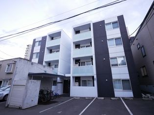 モルティーニ宮の森の画像