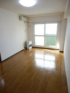 ラ・コンテ栄通の画像