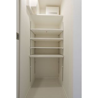 コンフォリア東新宿の画像