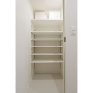 コンフォリア東新宿の画像