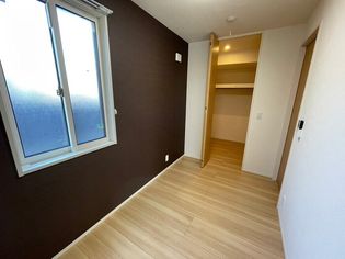 プラティーク安良田の画像