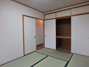 ロイヤルメゾン植田山の画像