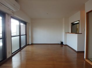 ロイヤルメゾン植田山の画像