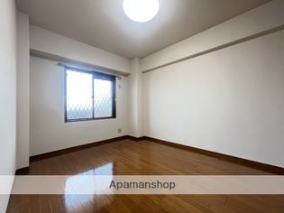 ロイヤルメゾン植田山の画像