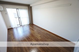 メゾンシャルマンの画像