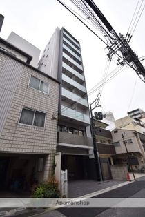 ララ・クスタの画像