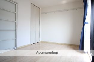 コーネリアの画像