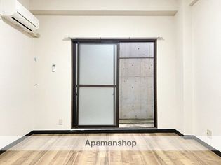 グローリー平尾の画像