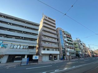 ラトゥール若葉の画像