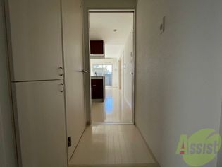 Arvita宮城野のこちらは玄関になります。照明設備もございます。