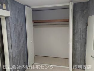 West NYの北側洋室の収納