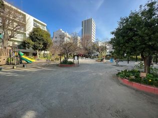新宿区立大東橋公園(公園)まで557m